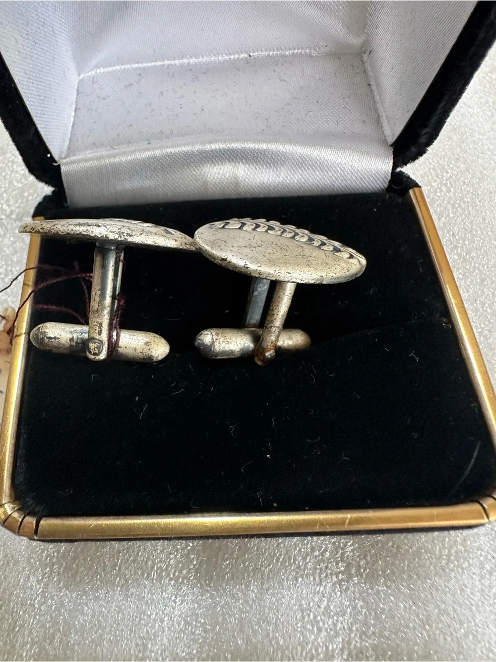 Men’s Vintage Oval Silver-Tone Cufflinks with Leaf Motif from the 1950’s